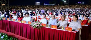 Carnaval Hạ Long “Kết nối Di sản – Tiên phong toả sáng”.